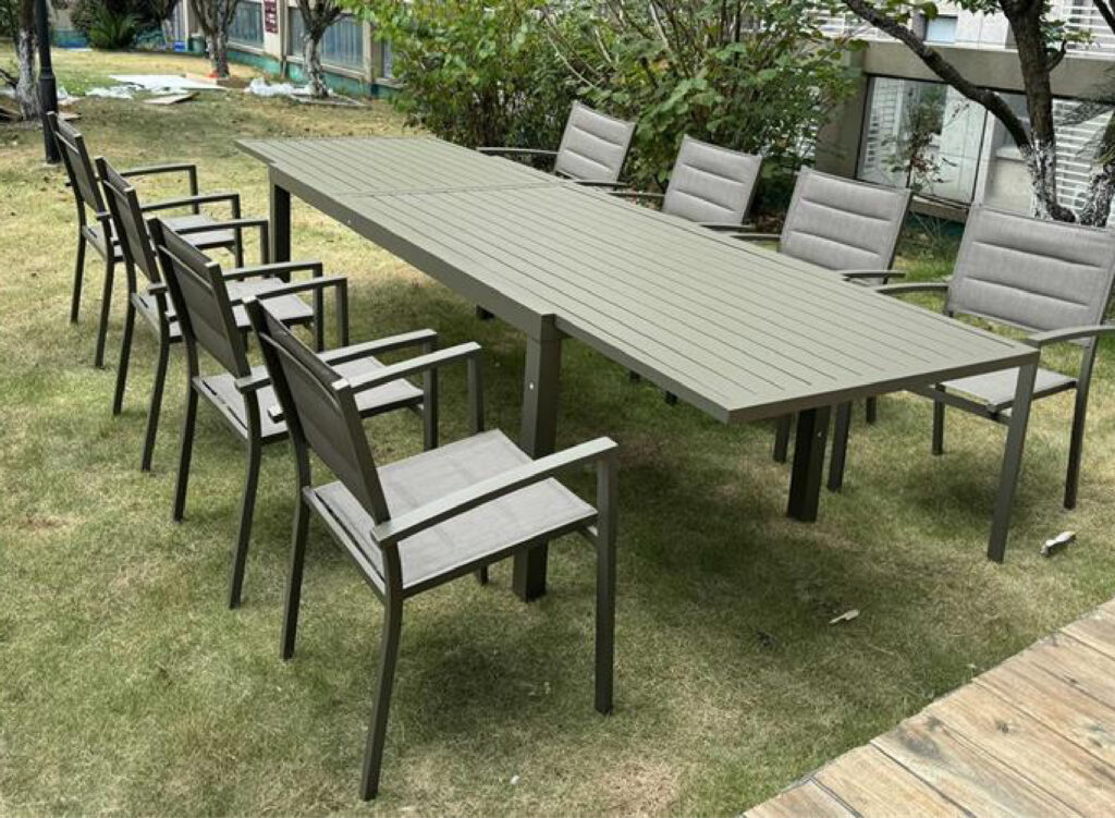 שולחן-גינה-נפתח-ל-3-2-מ-6-כיסאות